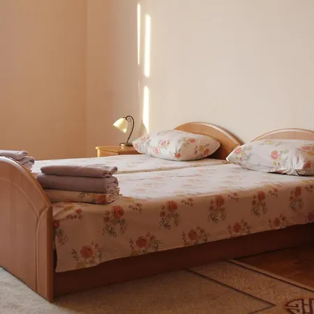 Domovik ,kirilla I Mefodiya, 5