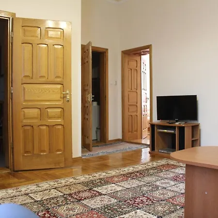 Domovik ,kirilla I Mefodiya, 5 Apartment *