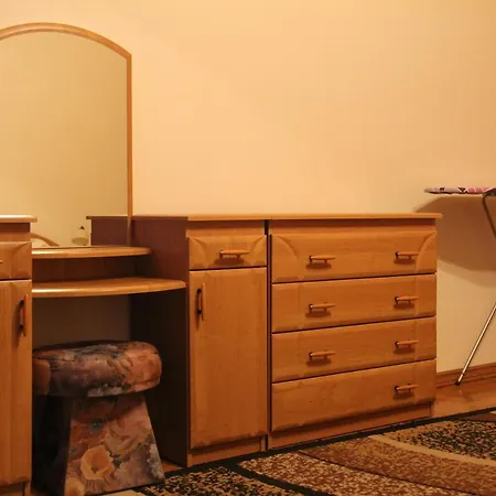 Apartment Domovik ,kirilla I Mefodiya, 5 *