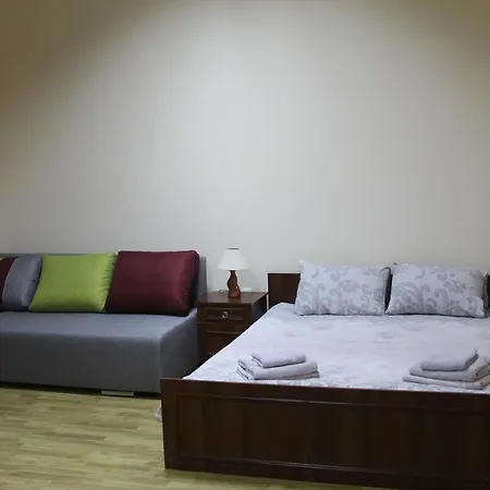 Domovik ,kirilla I Mefodiya, 5 Mukaçeve