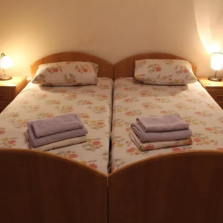 Domovik ,kirilla I Mefodiya, 5 Mukacheve