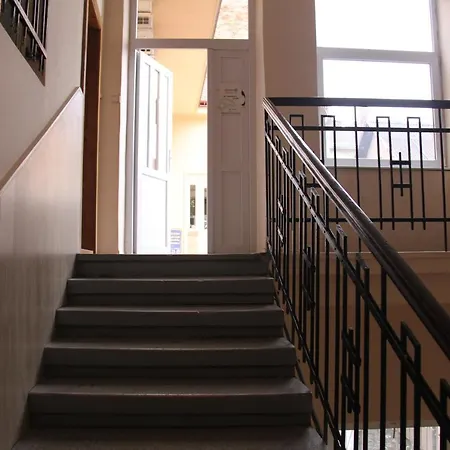 Domovik ,kirilla I Mefodiya, 5 Apartamento *